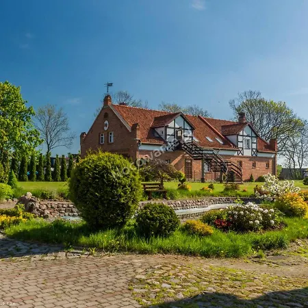 בית הארחה Dworek U Leszczynskich 3*