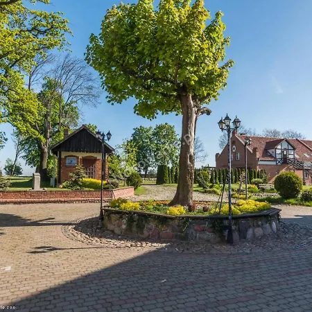 Dworek U Leszczynskich בית הארחה